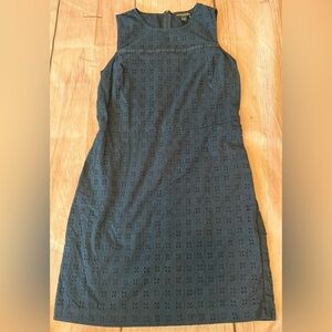 Banana Republic Sheath Dress Size 10 Sleeveless Navy Blue Eyelet Cotton Back Zip